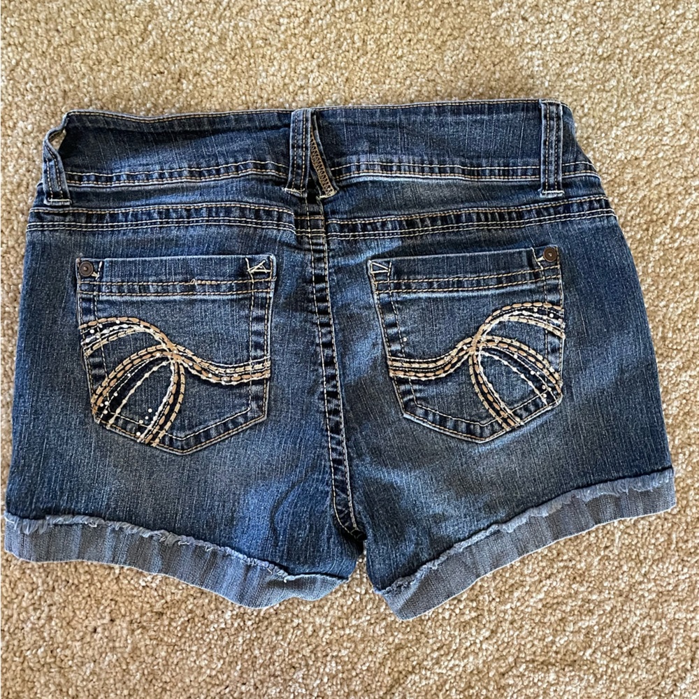 Woman’s jean shorts